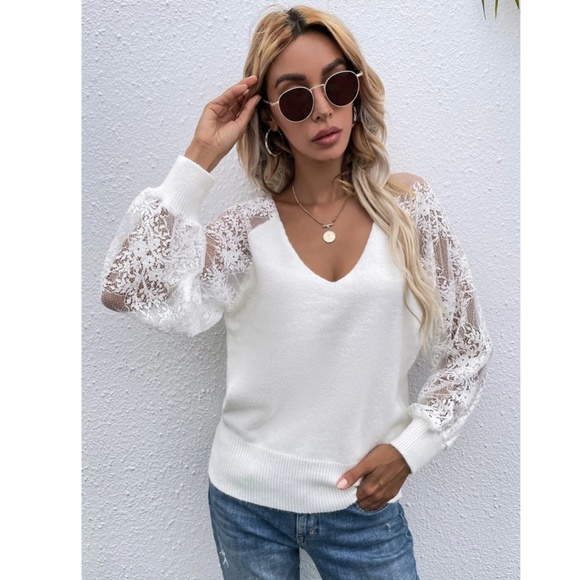 Lace Bishop Sleeves V-Neck Off White Knit Sweater - Picture 2 of 7